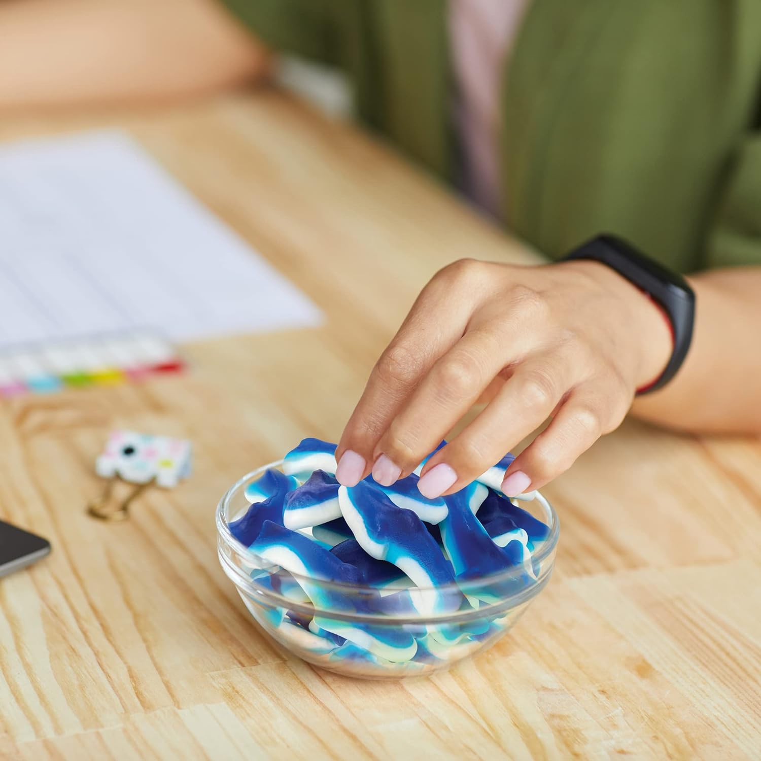 Funtasty Blue Sharks Gummy Candy - 11 Ounce Bag - Blue Raspberry Marsh ...